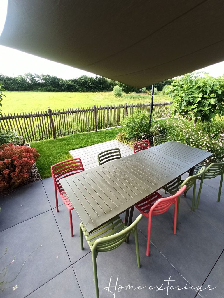 Conception d’un jardin chic à la campagne à Santes