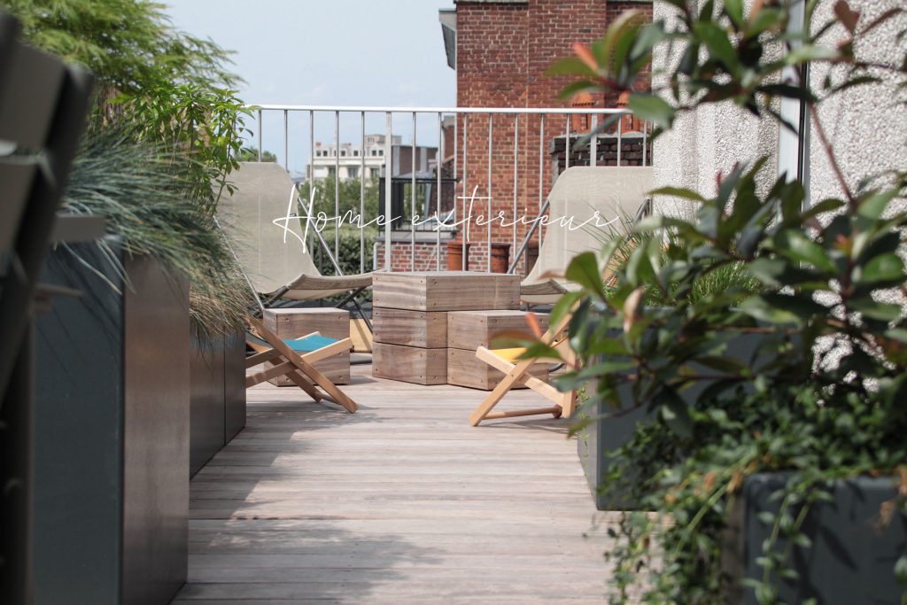 Aménagement d’une longue terrasse en étage à Lille