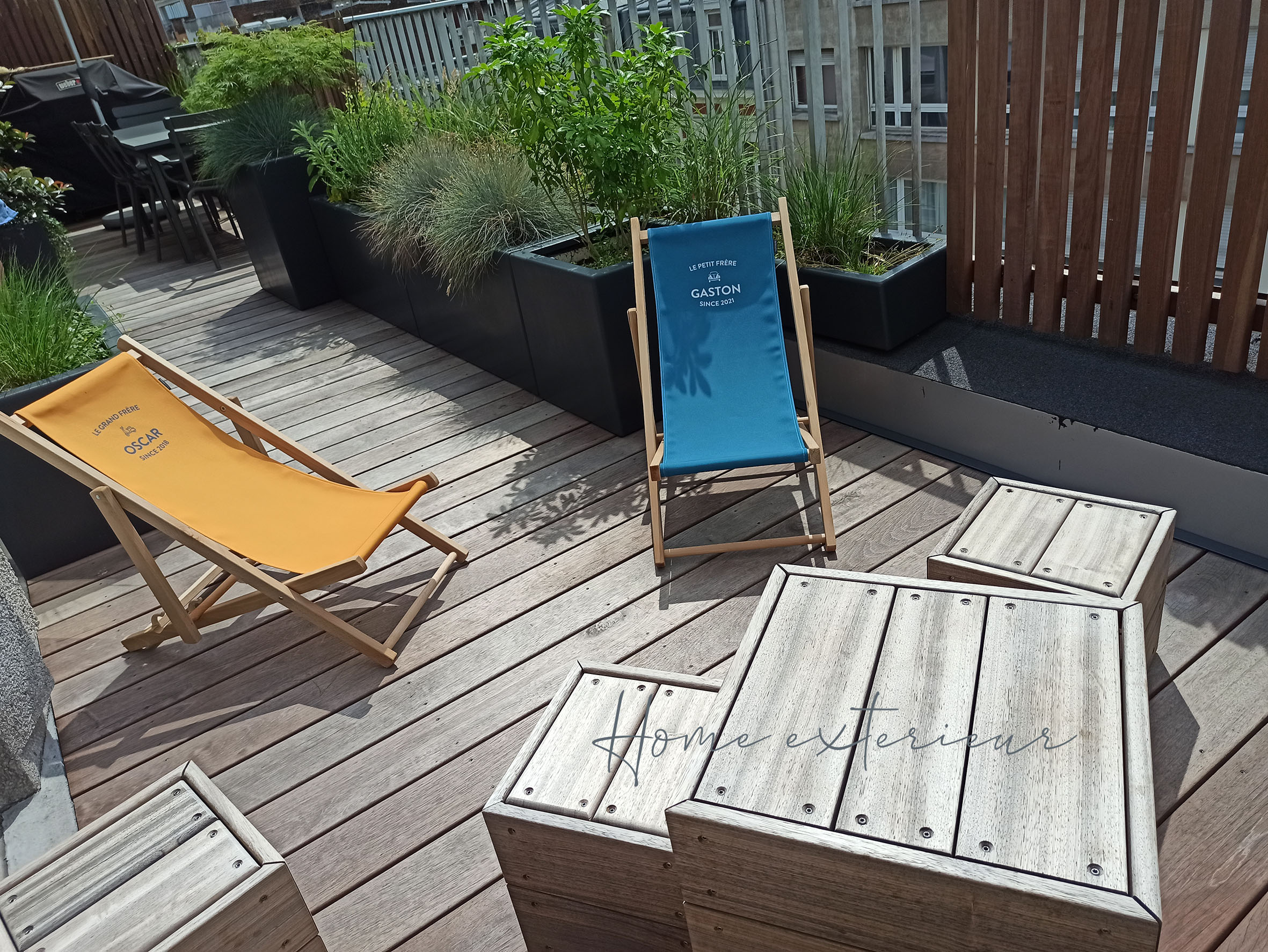 Aménagement d’une longue terrasse en étage à Lille