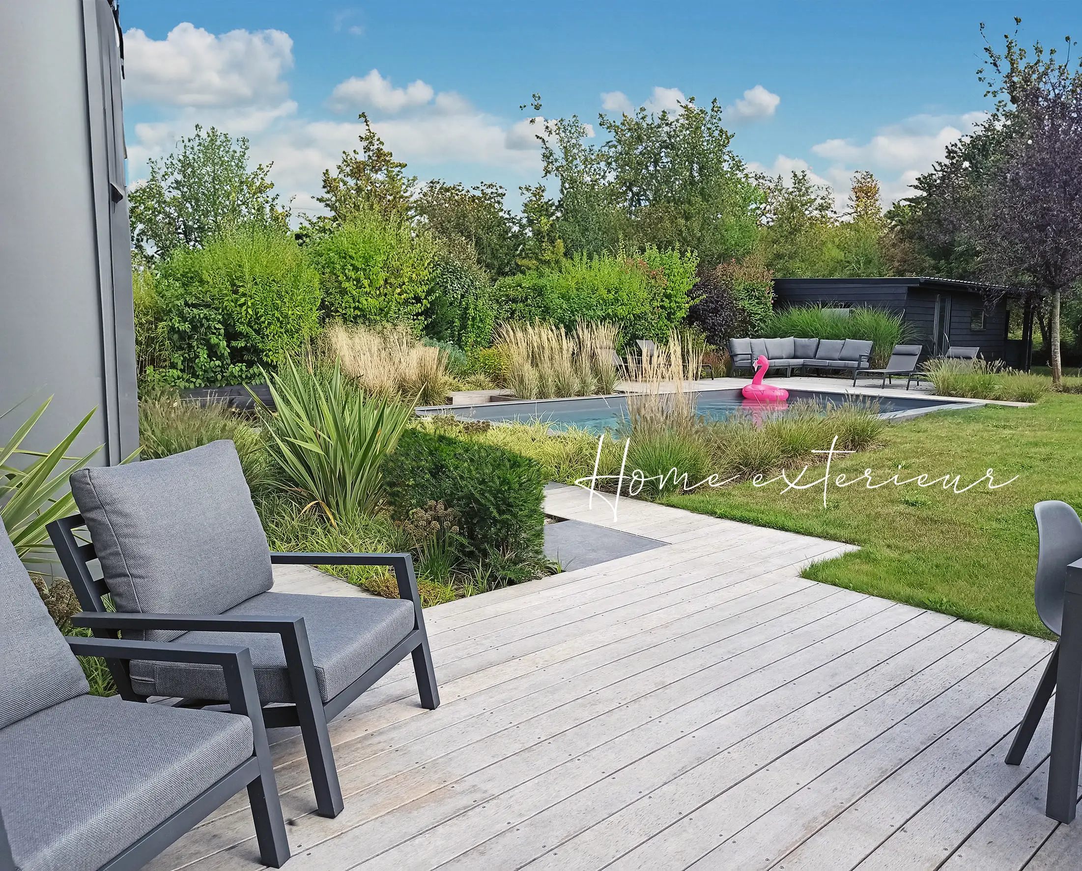 Aménagement paysager d’une terrasse avec piscine à Richebourg