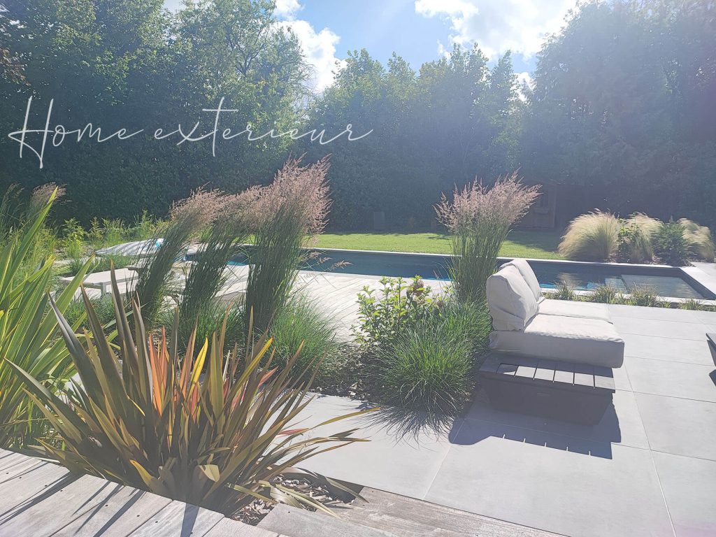 Conception & aménagement complet d’un jardin avec piscine, spa, terrasses & entrée de maison à Armentières