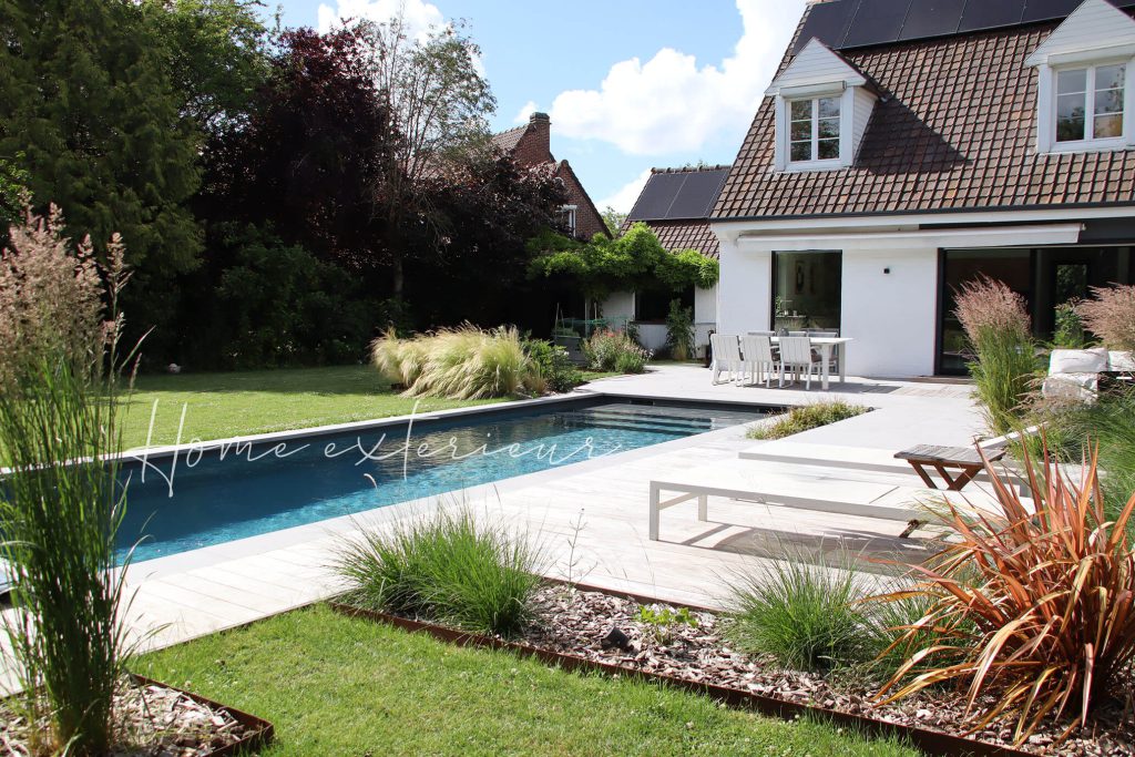 Conception & aménagement complet d’un jardin avec piscine, spa, terrasses & entrée de maison à Armentières